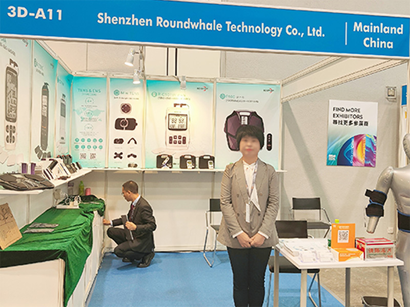 Our sales staff stood at the entrance of the exhibition space waiting for customers to arrive.